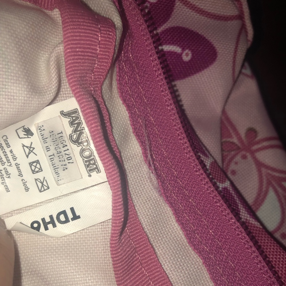 Backpack - Picture 5 of 6